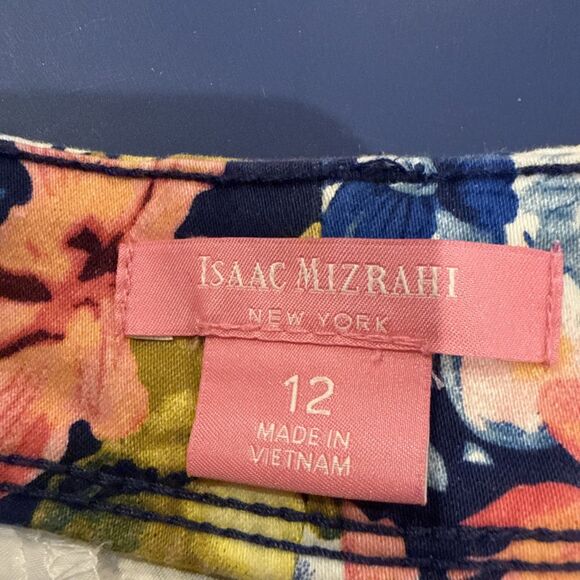 Bundle Of 4 Pairs Women’s Shorts Size 12 Assorted Brands GUC - Picture 3 of 13